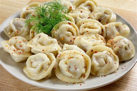  Pelmeni: Yeni Zelanda Sığır Etiyle Dolgulu Küçük Hamur Paketleri İçin Biçilmiş Bir Tarif!